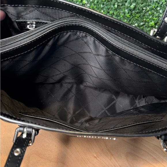 Michael Kors Voyager East West EW Logo Signature Tote Dark Silver Bag Handbag - Picture 11 of 12